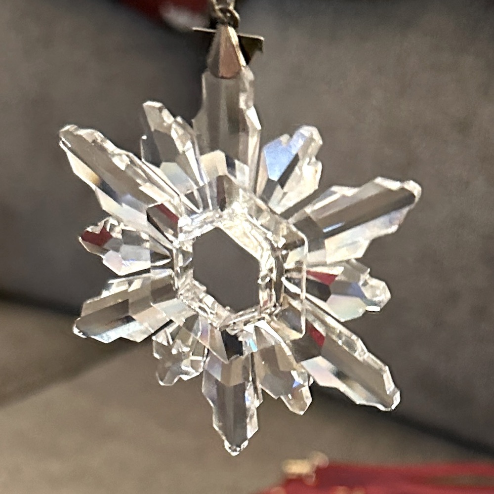 1998 Swarovski crystal snowflake